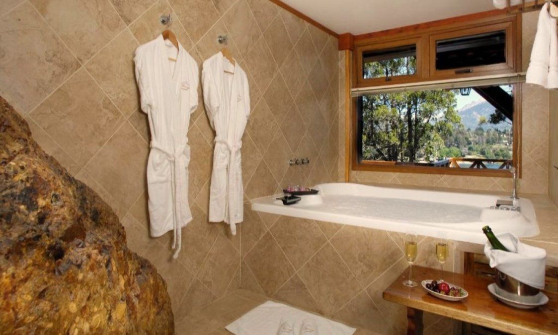 El Charming Luxury Lodge & Private Spa de Bariloche fue elegido como el hotel más romántico de América del Sur.