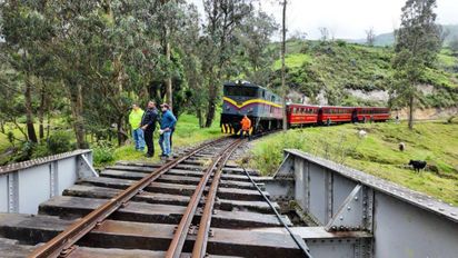 Nueva suspensión de tren Nariz del Diablo en Chimborazo.