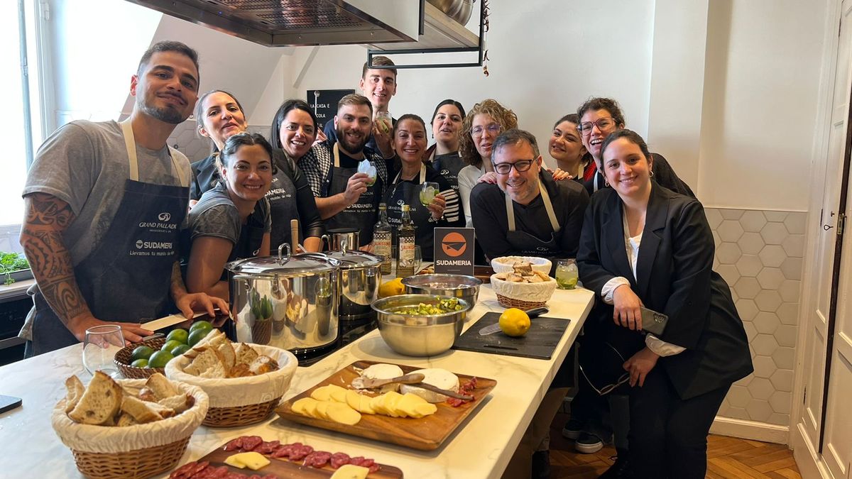 En el evento, Sudameria y Palladium dieron una clase de comida brasileña para agentes y compartieron sus novedades.