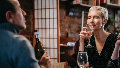 Además de apreciar con la vista, al vino hay que olerlo.&nbsp;