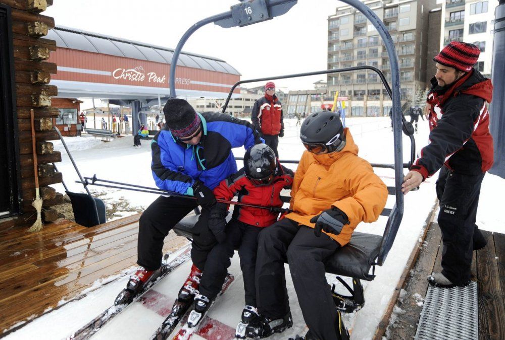 El Ministerio de Trabajo, Empleo y Seguridad Social asiste a personal de turismo que se desempe&ntilde;aba en temporada de invierno.
