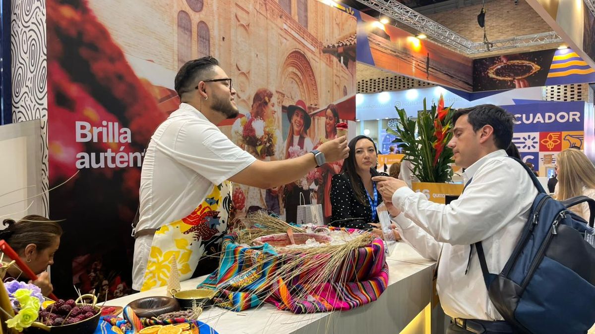 Degustación helado de paila. Vitrina Turística Anato 2026.