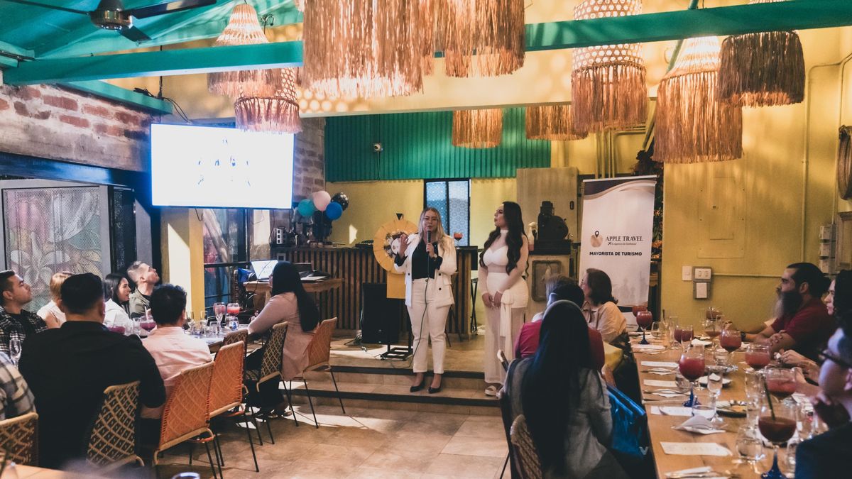 Apple Travel lanzó oficialmente su canal mayorista junto a agencias de viajes de Medellín. Apple Travel lanzó oficialmente su canal mayorista junto a agencias de viajes de Medellín.