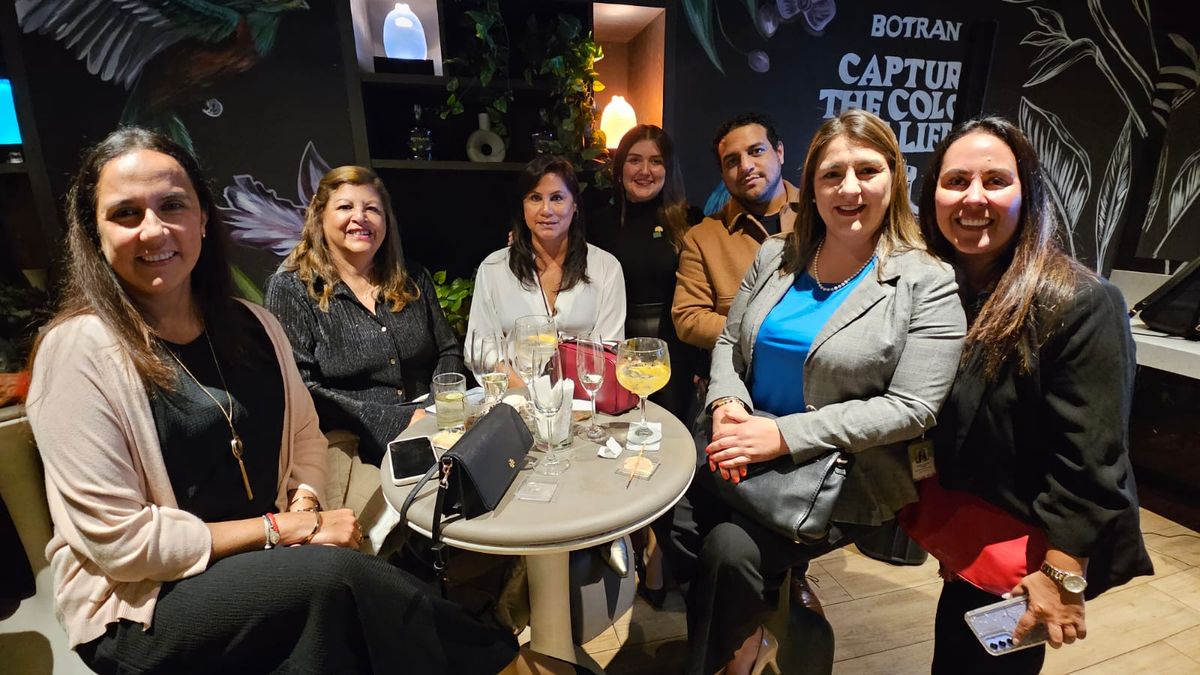 Luego de la presentación de Paradisus, agentes de viajes compartieron una noche en camaradería.