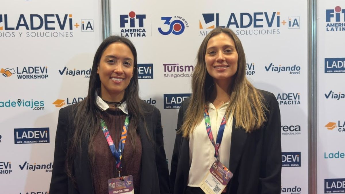 Melina Bello, líder del área Comercial de Carnival Tours, y Micaela Vertone, ejecutiva Comercial.