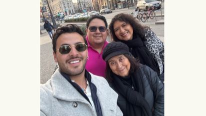 Lupita Gómez, CEO de Background Representaciones Turísticas, junto a José Manuel Reyna, Mary Carmen Reyna y Yósel Villanueva Gómezortigoza.