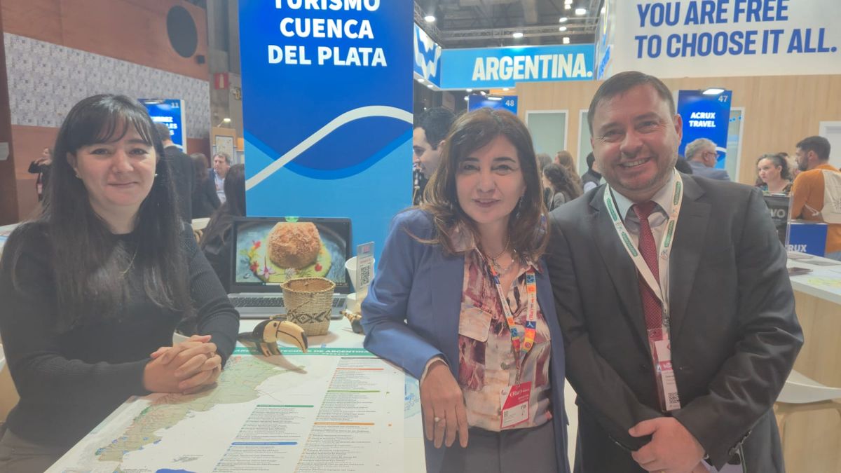 Directivas de Cuenca del Plata junto a Leopoldo Lucas, presidente de Iturem.