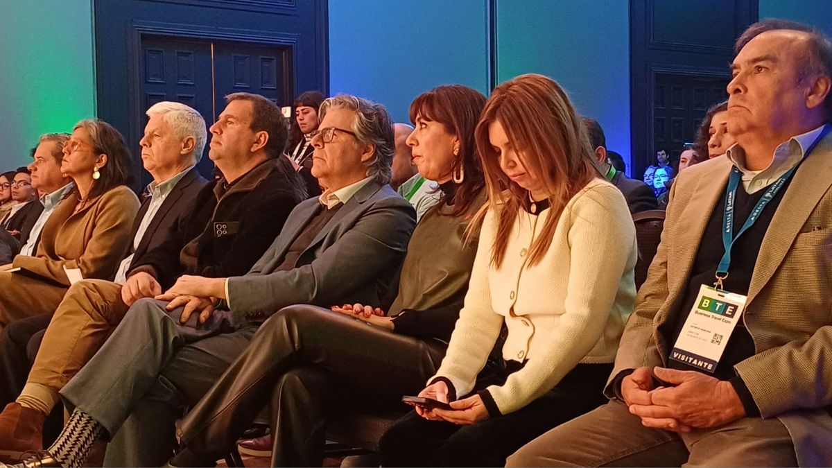 Representantes de gremios y autoridades participaron en el panel de apertura de la BTE.