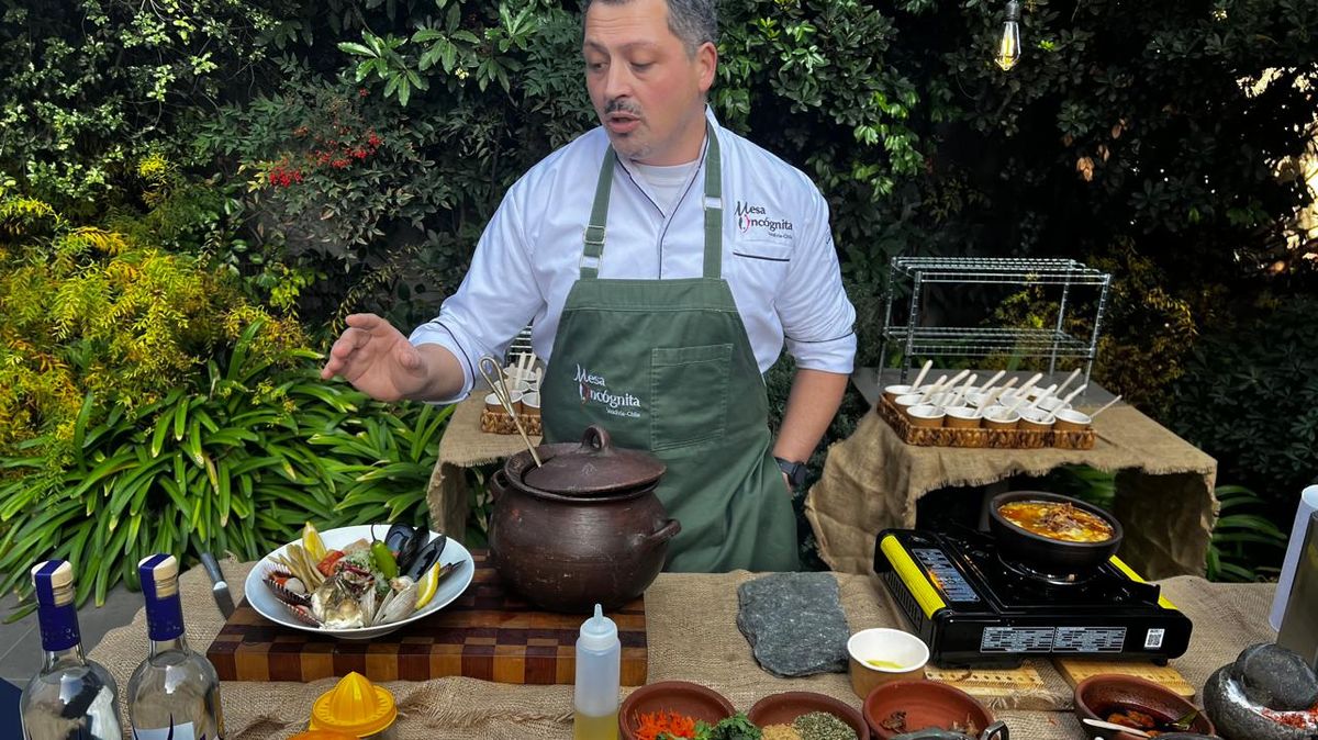 Degustaciones de productos de Valdivia y Los Ríos destacaron en una feria de stands.