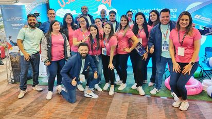 Equipo de Universal Assistance en el Ladevi Workshop Chile 2025.