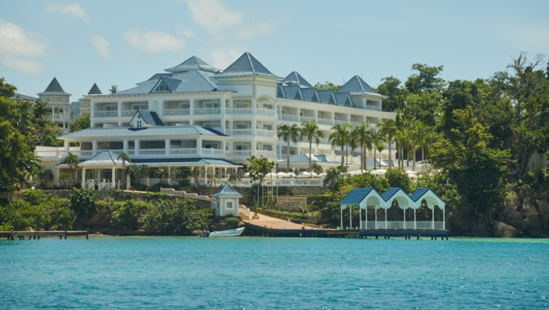 Grupo Piñero abrió el Cayo Levantado Resort, el nuevo 5 estrellas enfocado en la ecología.&nbsp;