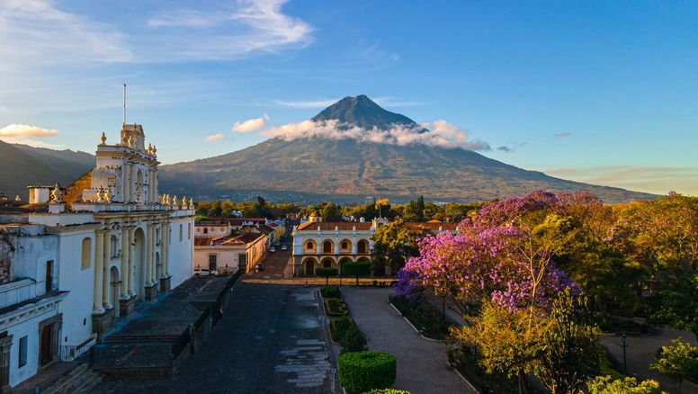 Aumentan viajes entre Guatemala y Ecuador.