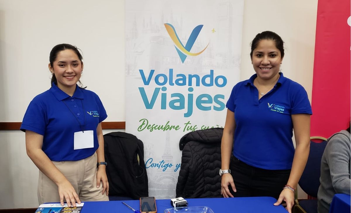 Stand de Volando Viajes en el Workshop de Ladevi edición Perú 2024.