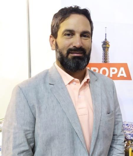 Workshop Cuyo: Gabriel Suárez Pérez presentó las salidas grupales acompañadas a Reino Unido, Irlanda, Perú, España y Portugal.&nbsp;