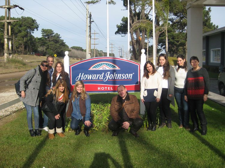 Los participantes del fam posando en Cariló.