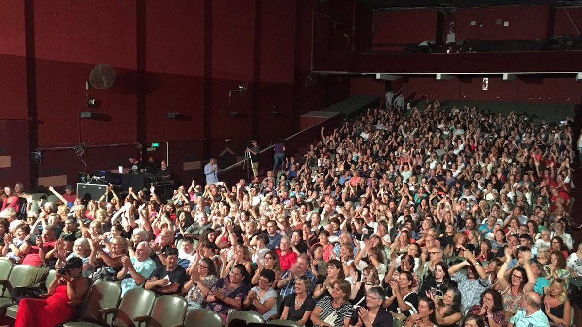 El teatro Municipal de Villa Gesell se suma a la oferta de actividades de la ciudad que en 2026 son muy variadas y para toda la familia.