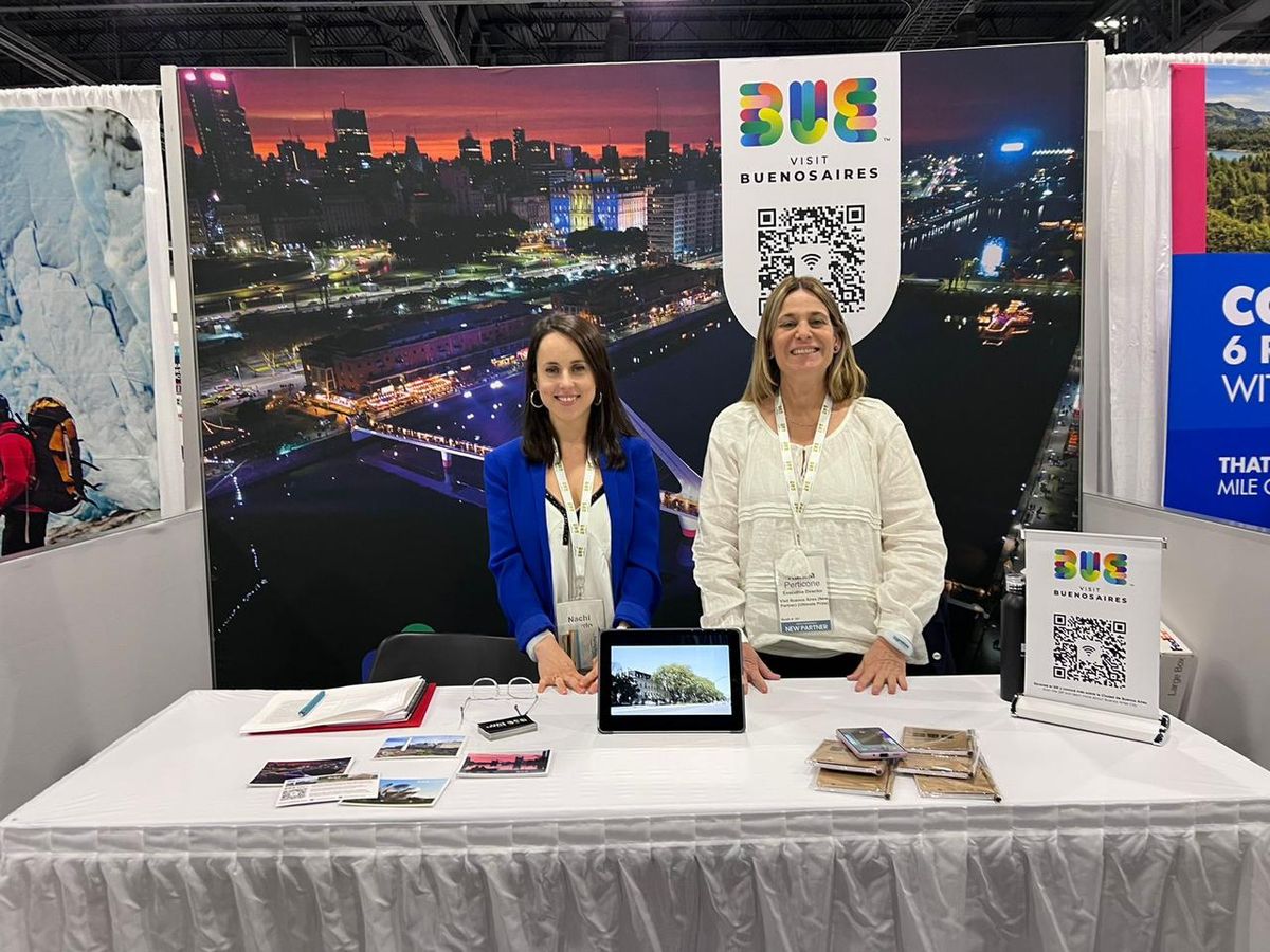 Karina Perticone (der.), directora ejecutiva de Visit Buenos Aires.&nbsp;