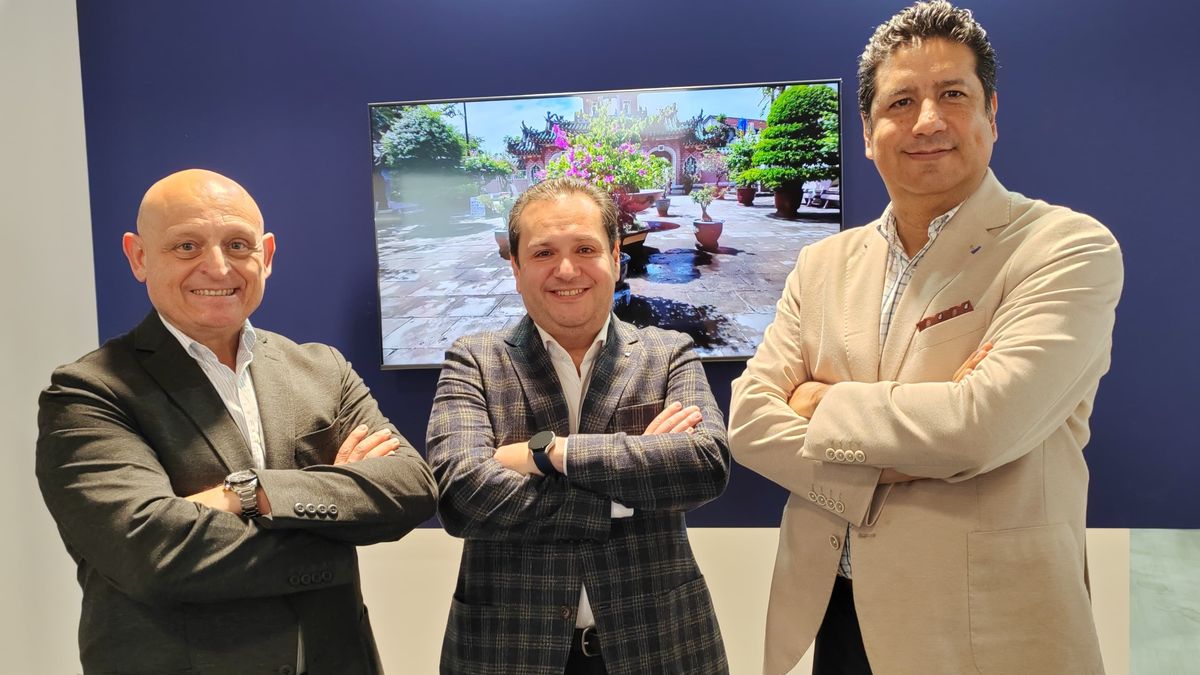 Diego Ontañón, Miguel Hinojosa y Martín Alcaraz de Operadora Turística Sierra Madre.