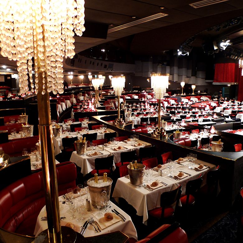 El salón puede albergar a 1.150 personas.