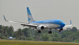 Un Boeing B-737/800 de Aerolíneas Argentinas