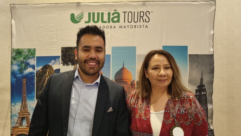 Juliá Tours presenta folleto virtual 2023 en EPTUR.