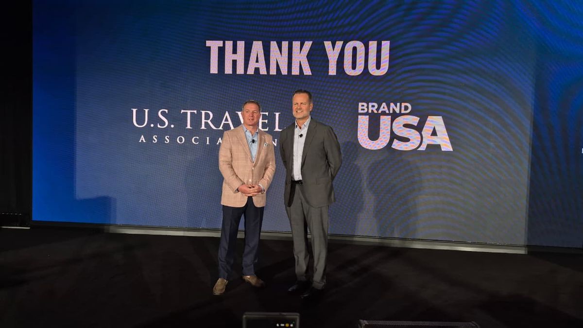 Geoff Freeman, presidente y CEO de la U.S. Travel Association y Fred Dixon, presidente y CEO de Brand USA, durante IPW 2026.
