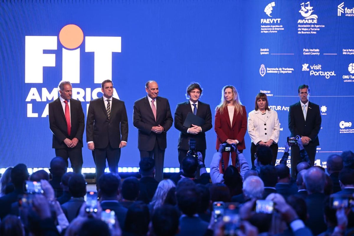 En FIT, Javier Milei usó la feria como vidriera, bajó el precio al sector y sentó las bases de un turismo atado a la macro.