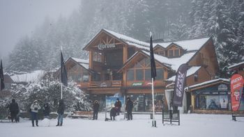 La imagen de Bariloche completamente vestida de blanco se convirtió en una de las postales más impactantes de la temporada.
