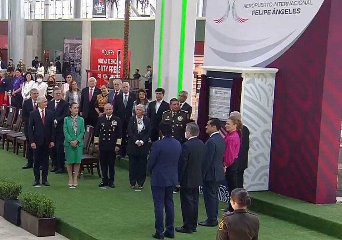 El secretario de Turismo, Miguel Torruco Marqués, comentó que en su primera etapa el Aeropuerto Internacional Felipe Ángeles (AIFA) tiene capacidad para recibir 19.5 millones de pasajeros al año.