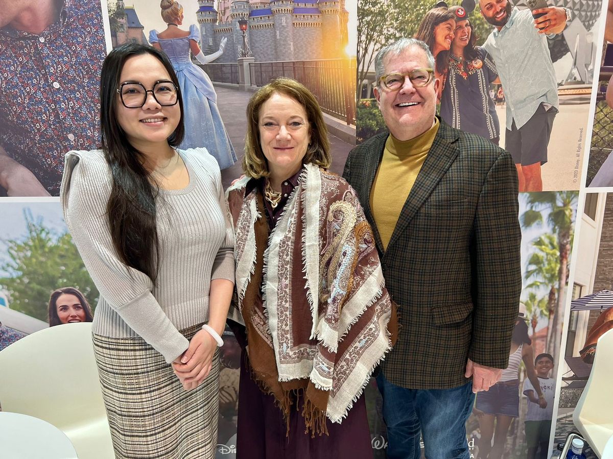 Ejecutivos de Kissimmee y Visit Orlando.