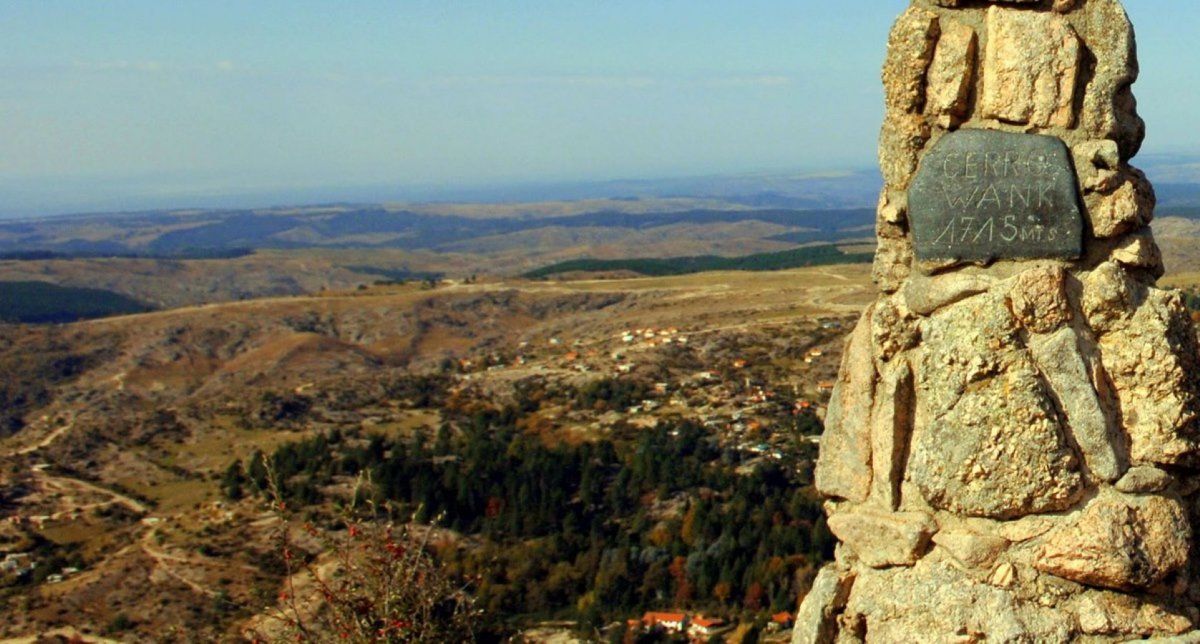 El cerro Wank regala algunos de los mejores paisajes de la provincia de Córdoba y puede ser uno de tus planes en vacaciones de invierno. El cerro Wank regala algunos de los mejores paisajes de la provincia de Córdoba y puede ser uno de tus planes en vacaciones de invierno.