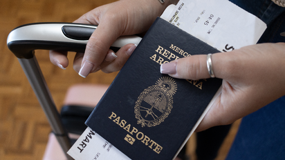 Argentina actualiza el DNI con chip y rediseña el pasaporte: claves para turistas y aeropuertos.