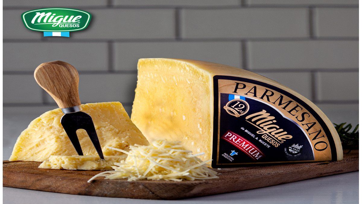 El Parmesano de Quesos Migues es uno de los tantos premiados por su gran calidad y sabor, si visitás su fábrica a solo 300 km de la provincia de Buenos Aires no podés dejar de probarlo.