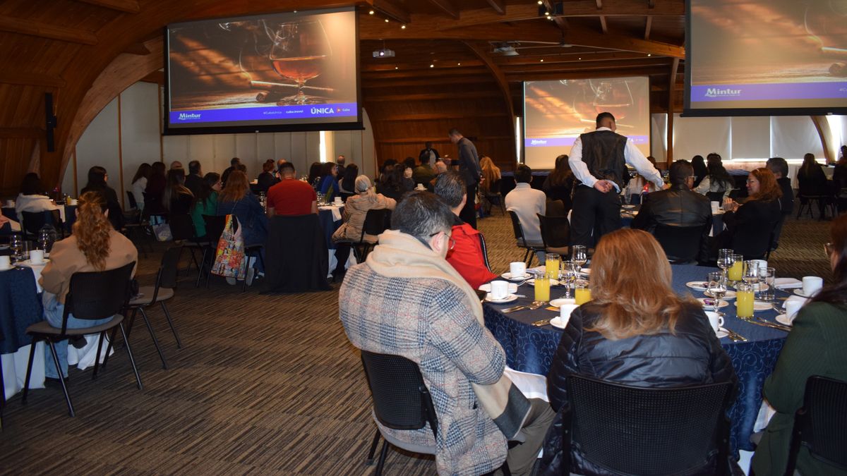 “Cuba Única” recorrió Colombia llevando cultura, sol y playas sin sargazo.