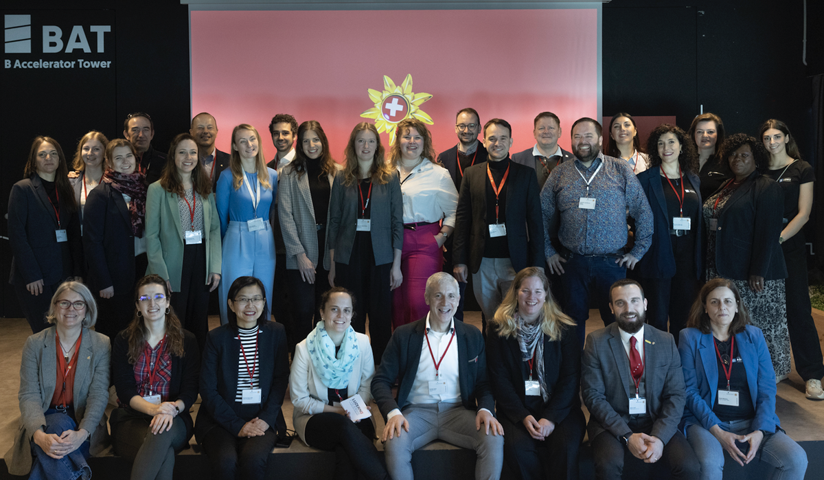 Foto de familia de los asistentes al Roadshow anual de Suiza Turismo por España.