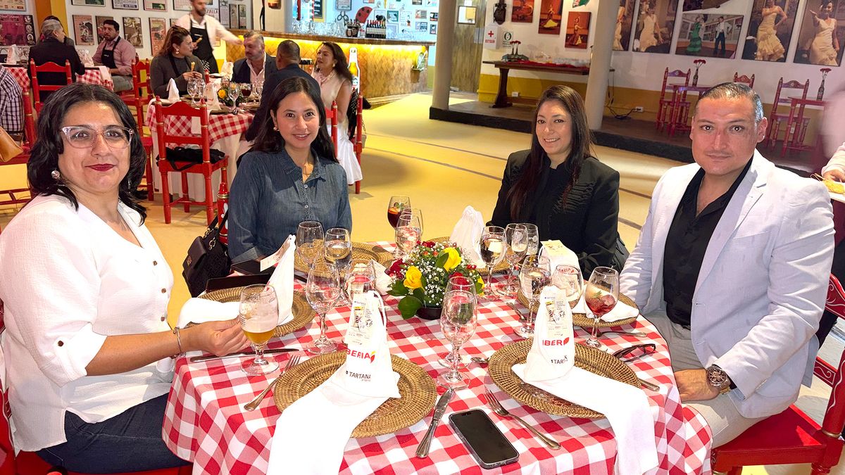 Agencias de viajes y mayoristas como Universal de Viajes estuvieron entre los invitados de evento de Iberia en Finca Yaruquí.