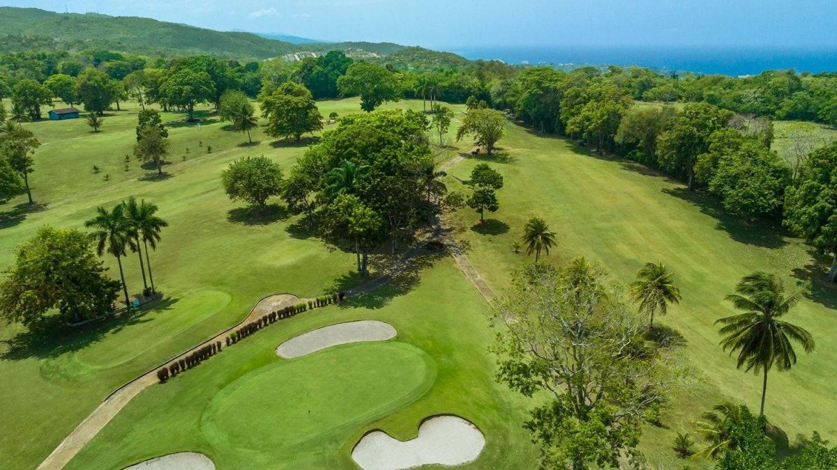 Vacaciones en Jamaica: Upton Estate Golf & Country Club esun espectacular campo de golf en el Caribe, con 18 hoyos.&nbsp;