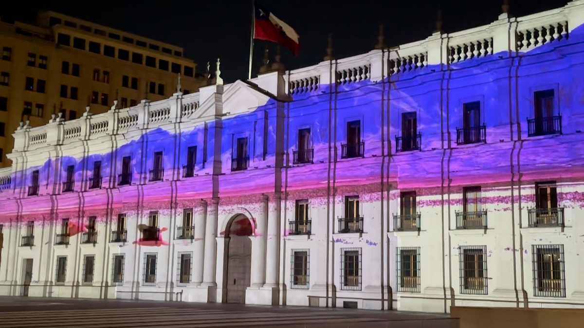 El lanzamiento del verano de Chile se realizó con una proyección en La Moneda. - Ladevi Medios y Soluciones El lanzamiento del verano de Chile se realizó con una proyección en La Moneda.