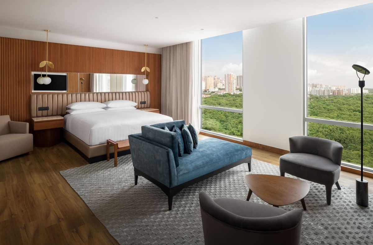 Marriott: el Barranquilla Marriott Hotel está ubicado en la zona norte de la ciudad y es ideal para gozar de un alojamiento contemporáneo con múltiples amenidades,