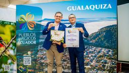 El titular del Ministerio de Turismo, Mateo Estrella, y el alcalde de Gualaquiza, Francis Pavón. 