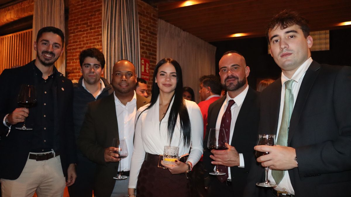 Agencias de viajes y asistentes en el marco del evento de Plus Ultra.