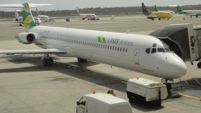 Uno de los McDonnell-Douglas MD82 de Laser Airlines.