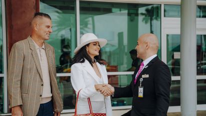 First Class Experience Aruba: servicio VIP en el aeropuerto de la isla, la empresa ofrece prestaciones adicionales como alojamiento, chárter privado, alquiler de yates y servicios de niñera, entre otros.