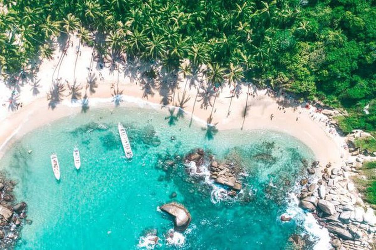 El Parque Nacional Natural Tayrona, con algunas de las playas más bellas de Colombia, cuenta también con sitios ideales para el buceo.