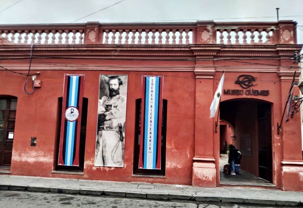 La antigua casa de Güemes es un museo que recorre los hitos de la vida del héroe de la Independencia. La antigua casa de Güemes es un museo que recorre los hitos de la vida del héroe de la Independencia.