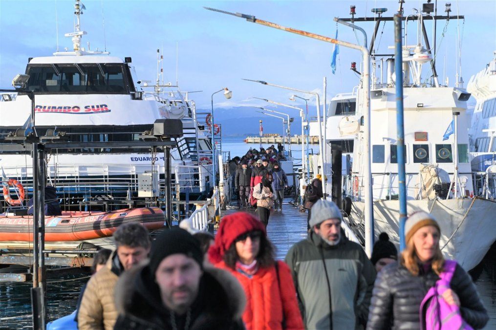 Crisis del turismo: Daniel Scioli se aferra al programa Argentina Emerge para activar el movimiento turístico durante el fin de semana largo.