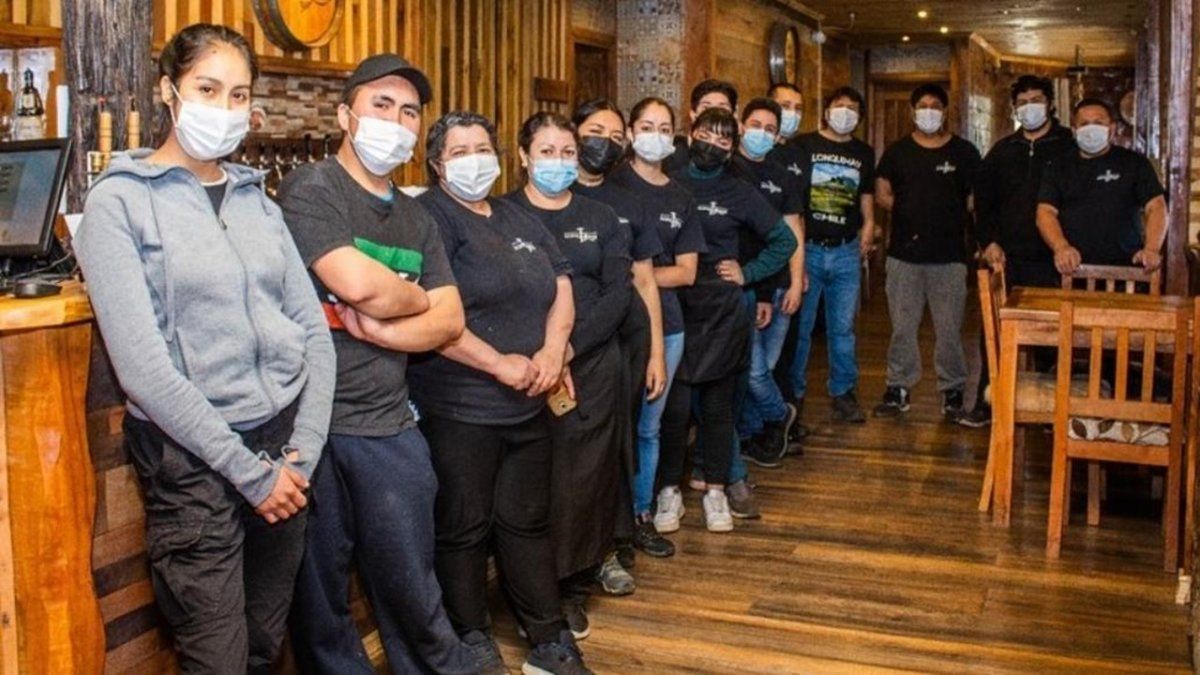 El hotel y cervecería Lonquimay tiene trabajadores de la comunidad mapuche, dice el dueño. - Ladevi Medios y Soluciones El hotel y cervecería Lonquimay tiene trabajadores de la comunidad mapuche, dice el dueño.