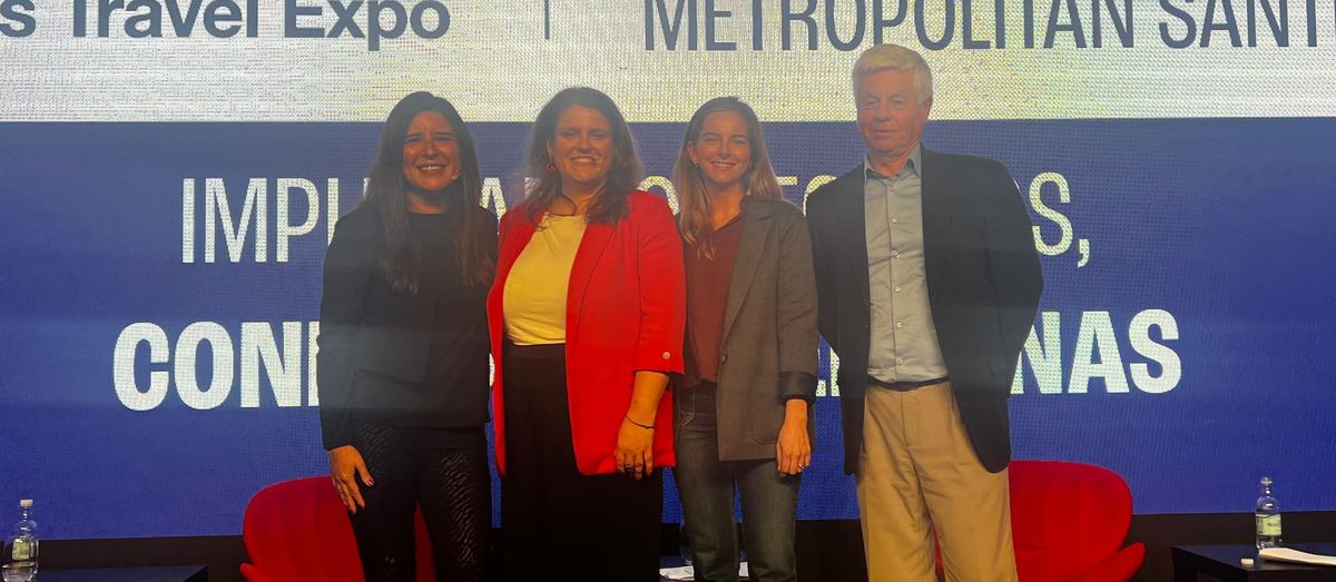 BTE 2025: Katherine Zuzarte, Deloitte; Victoria Kenar, Travel Security; Teresita Morán, Buk; junto a Guillemo Correa, CEO de Travel Security y presidente del directorio de Achet. - Ladevi Medios y Soluciones BTE 2025: Katherine Zuzarte, Deloitte; Victoria Kenar, Travel Security; Teresita Morán, Buk; junto a Guillemo Correa, CEO de Travel Security y presidente del directorio de Achet.