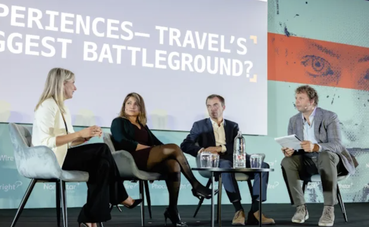 Los responsables de Hyatt, Booking.com y Amadeus, durante la ponencia en Phocuswright Europe.