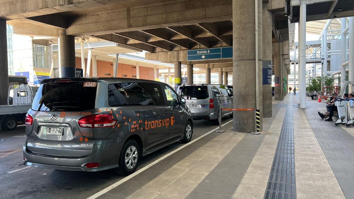 Transvip anunció medidas para apalear la crisis de los conductores en el Aeropuerto de Santiago.&nbsp;